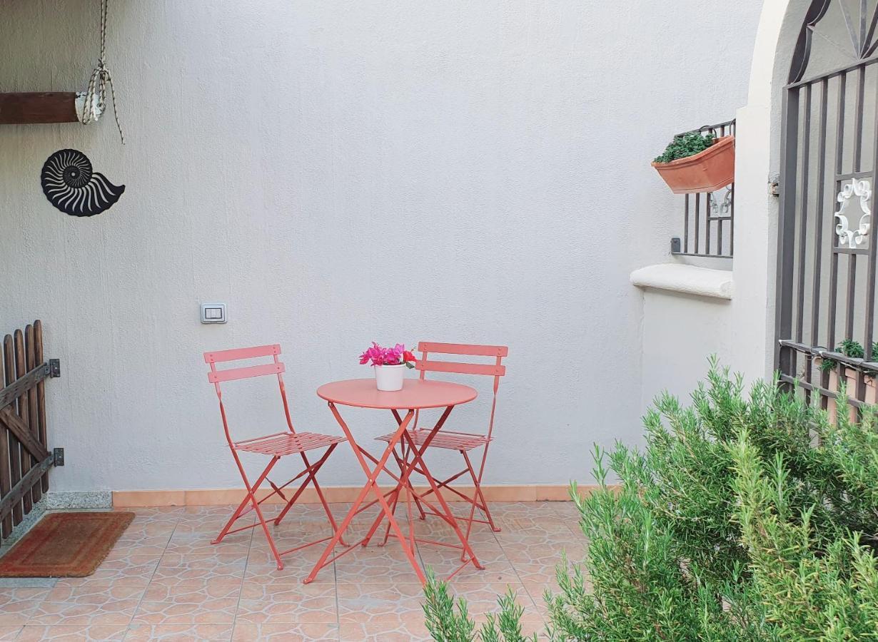 Nautilus - Monolocale Seminterrato Con Finestre Apartment Arbatax Exterior photo